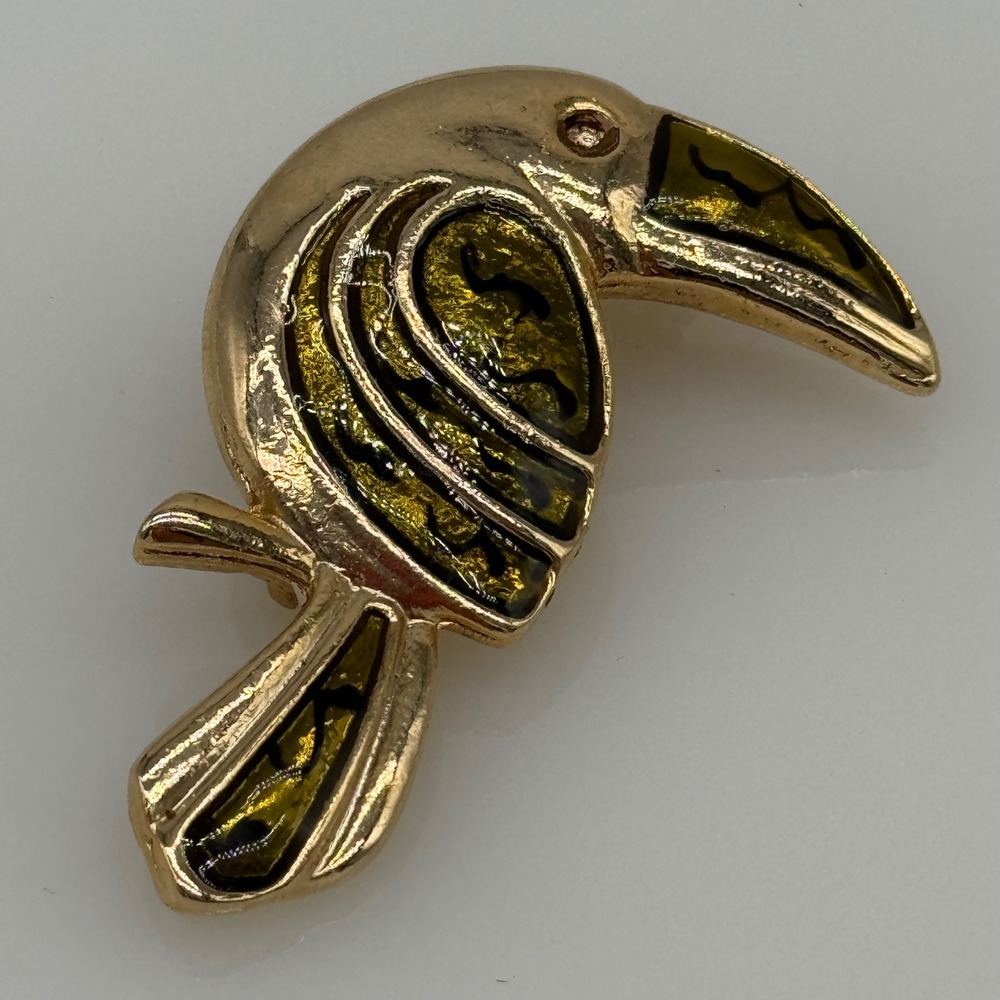 Vintage 1970s Toucan Bird Brooch Pin Gold Tone Olive Green Enamel Tropical 2.5"